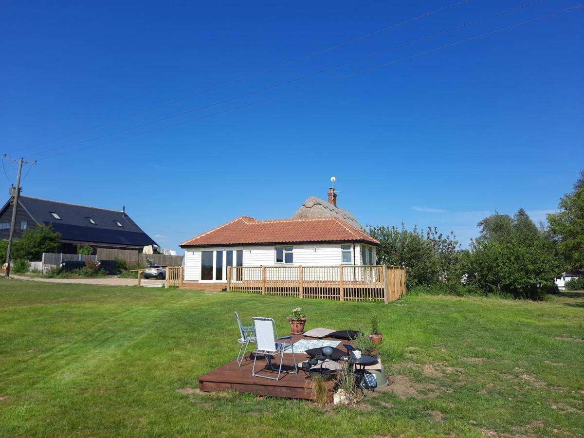 Cranfield Retreat & Glamping & Hobbit House Campsite *