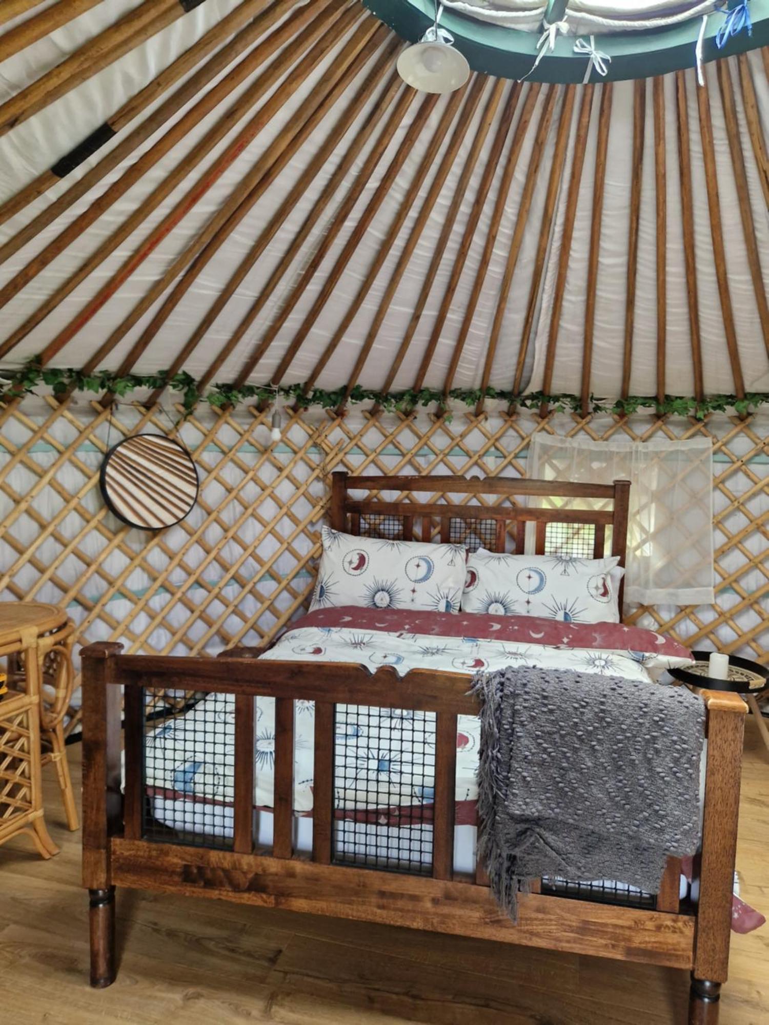 Cranfield Retreat & Glamping & Hobbit House