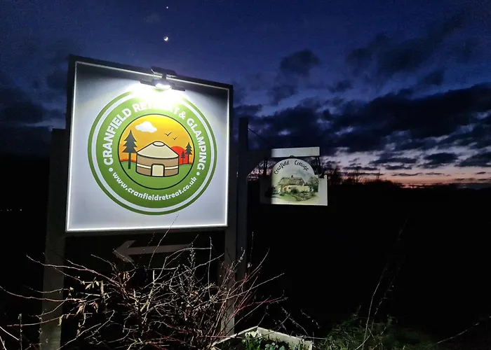 Cranfield Retreat & Glamping & Hobbit House