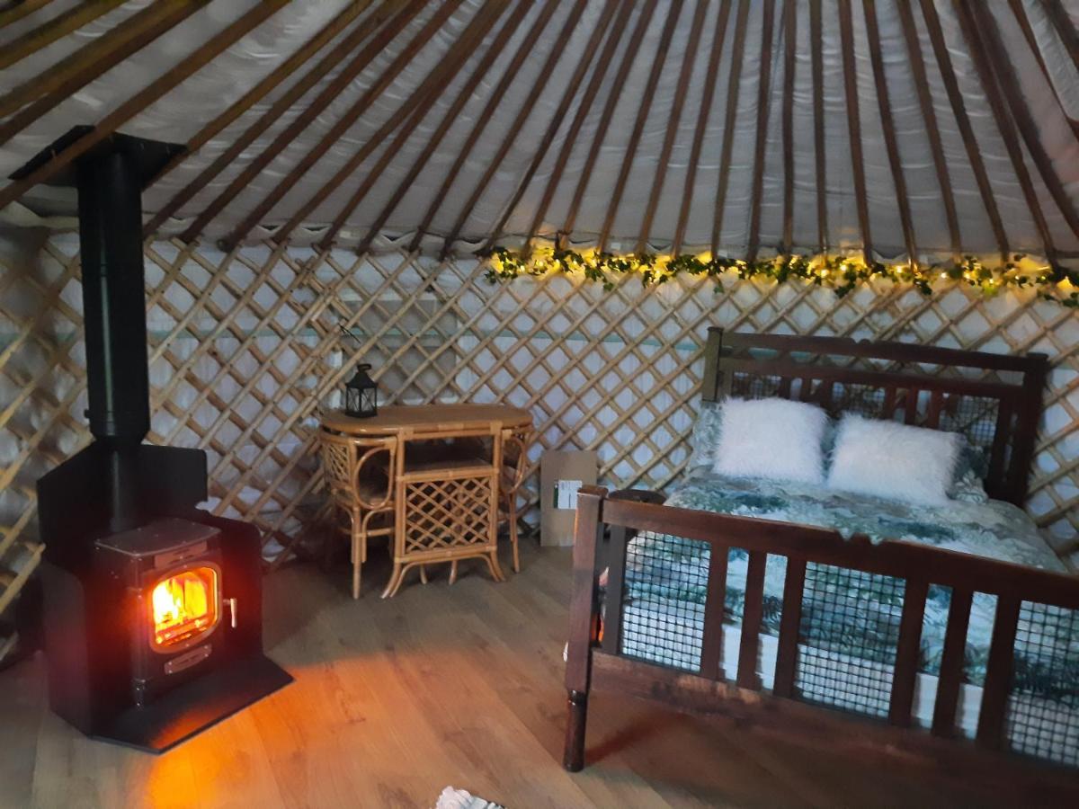 Cranfield Retreat & Glamping & Hobbit House Campsite *