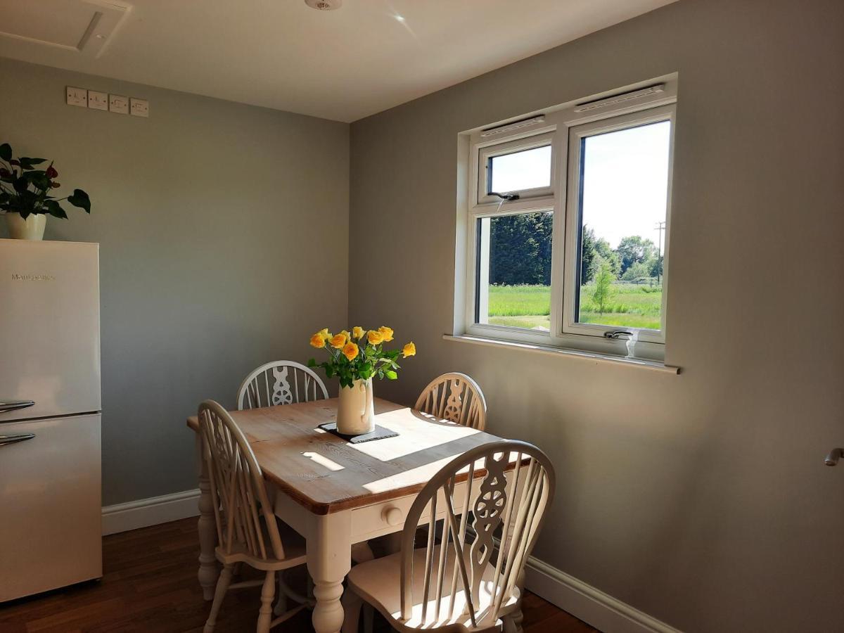 Cranfield Retreat & Glamping & Hobbit House * Long Melford