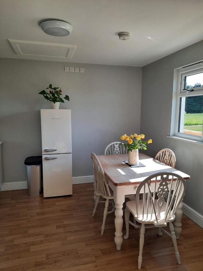 Campsite Cranfield Retreat & Glamping & Hobbit House