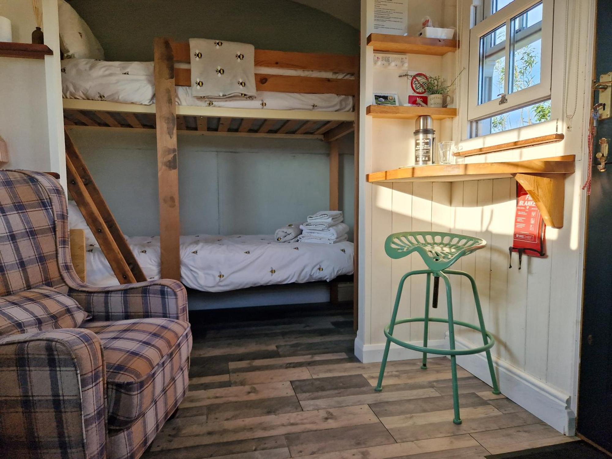 Cranfield Retreat & Glamping & Hobbit House * Long Melford