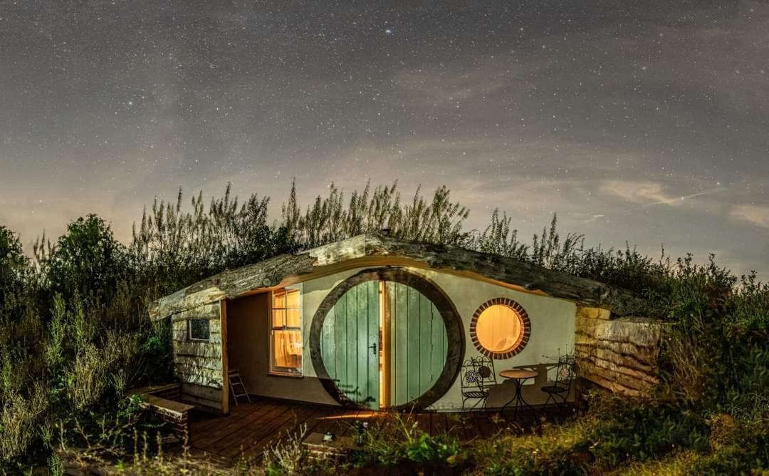 Cranfield Retreat & Glamping & Hobbit House Campsite