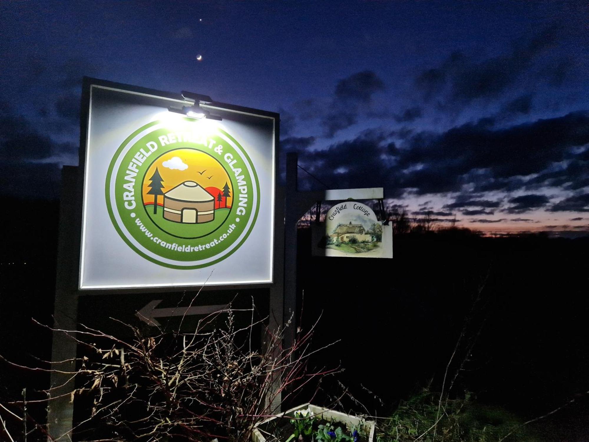 Campsite Cranfield Retreat & Glamping & Hobbit House