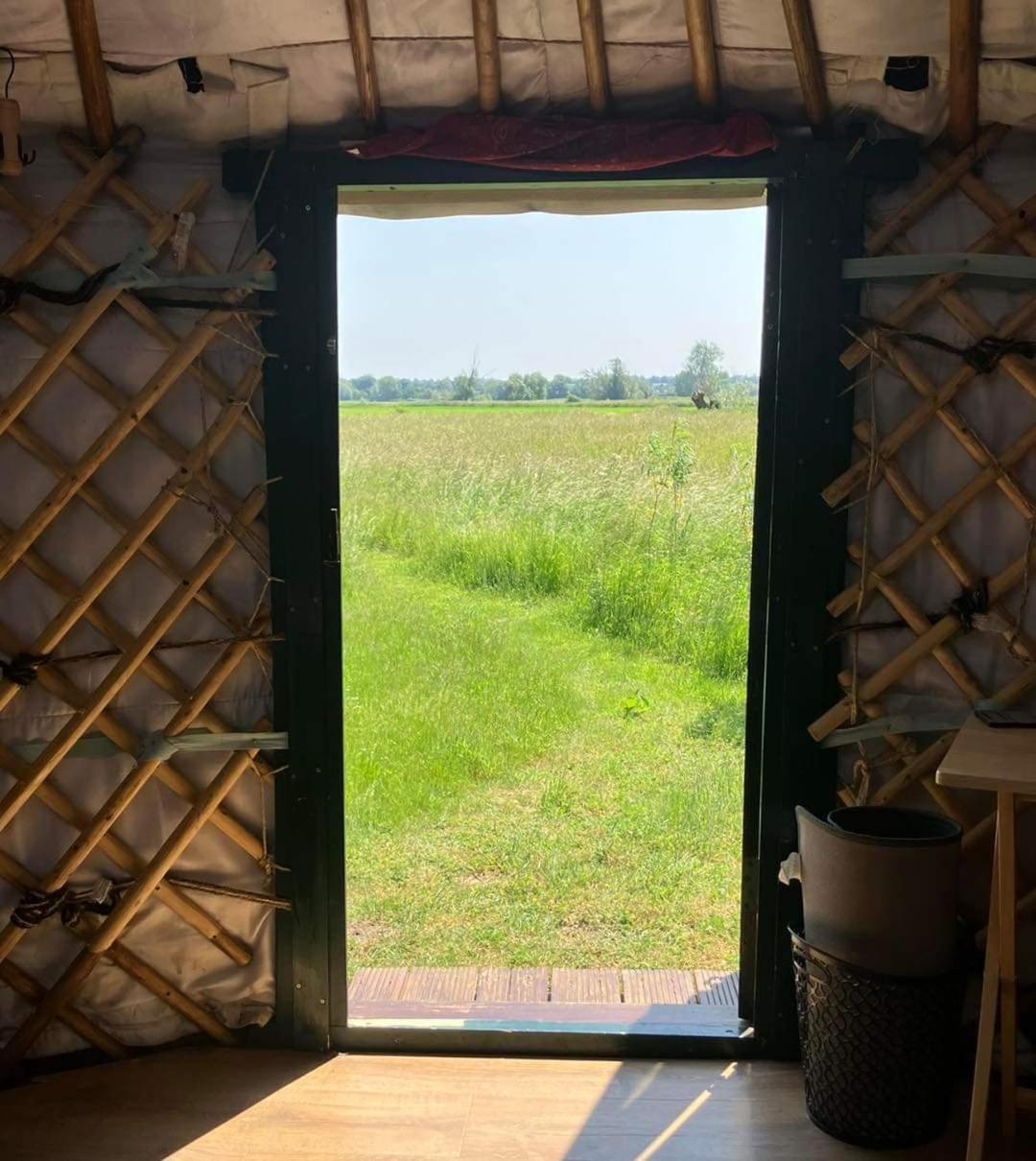 Campsite Cranfield Retreat & Glamping & Hobbit House *